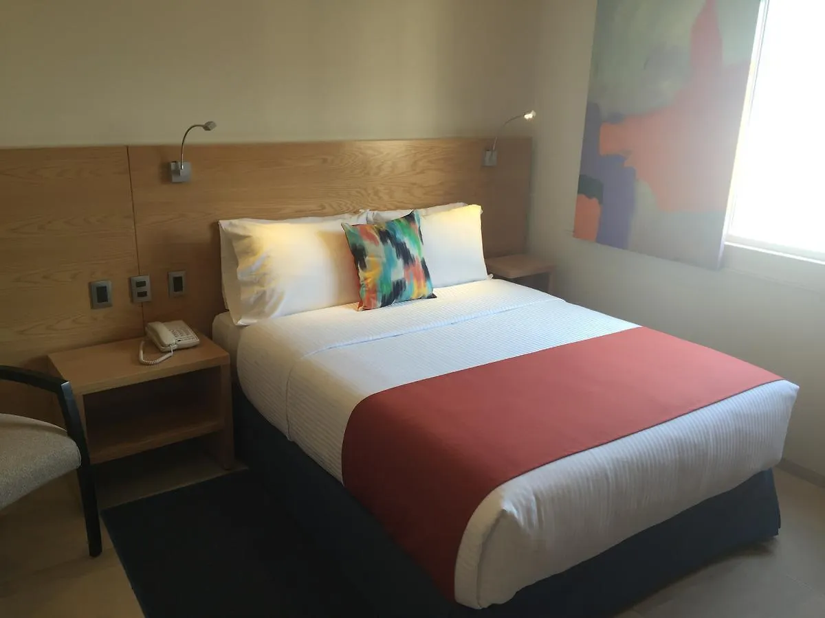 Hotel Hit Hoteles Aeropuerto Puebla