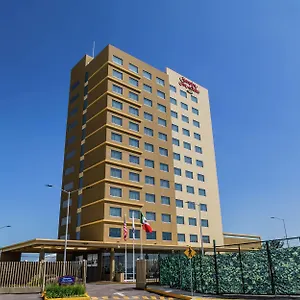 Hotel Hampton & By Hilton